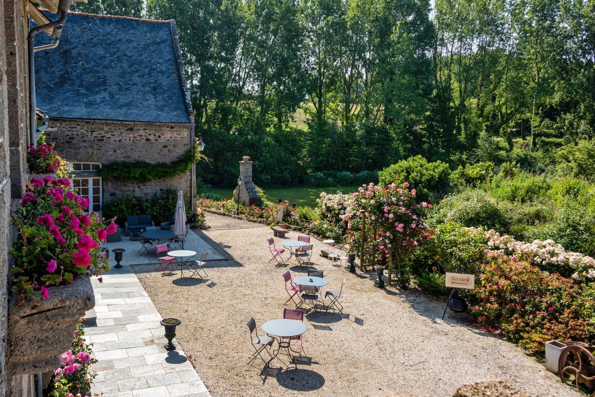 Hostellerie De La Motte Jean Saint-Coulomb Kültér fotó