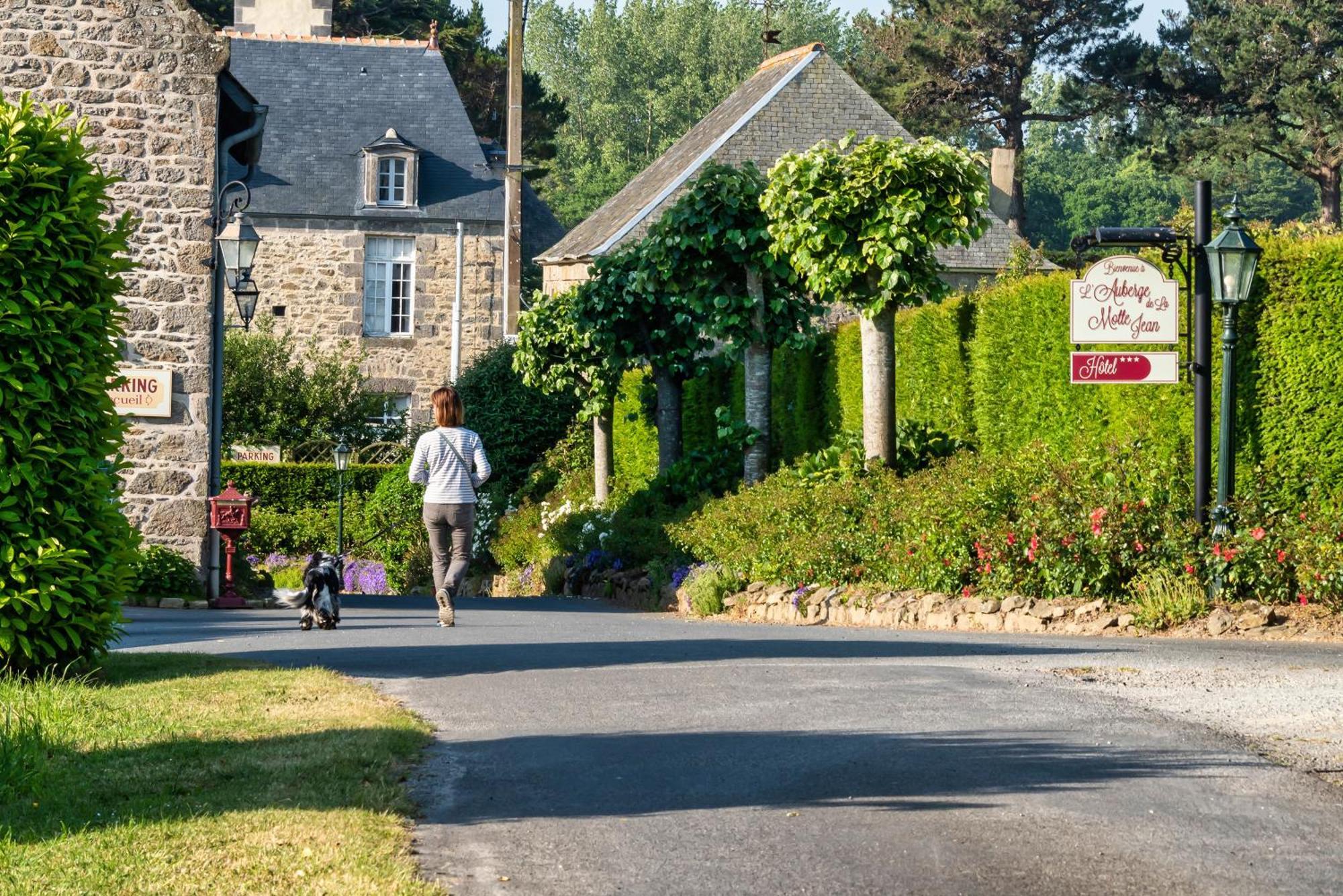 Hostellerie De La Motte Jean Saint-Coulomb Kültér fotó