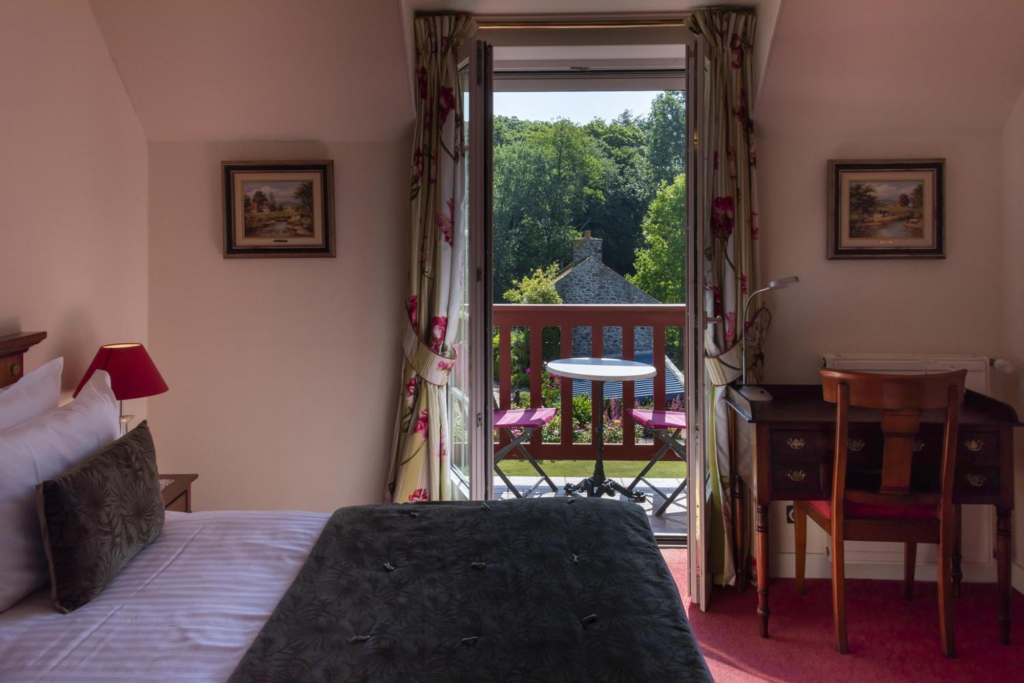 Hostellerie De La Motte Jean Saint-Coulomb Kültér fotó