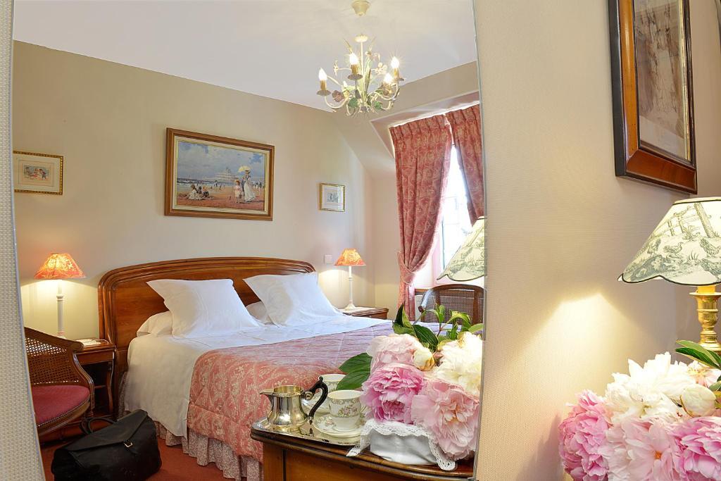 Hostellerie De La Motte Jean Saint-Coulomb Kültér fotó